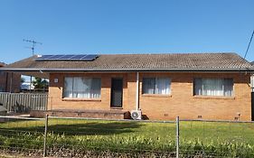 Across Country Motor Inn